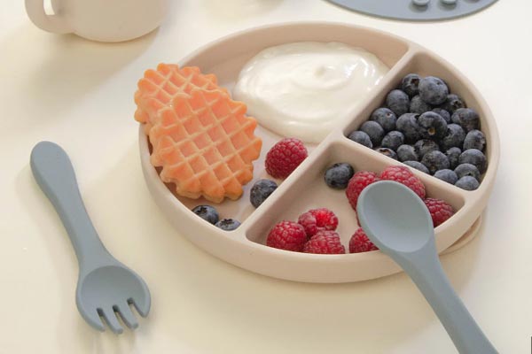 Silicone baby dinnerware